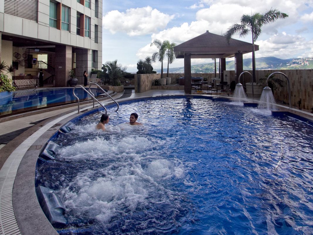 Crown Regency Hotels & Towers фото 18