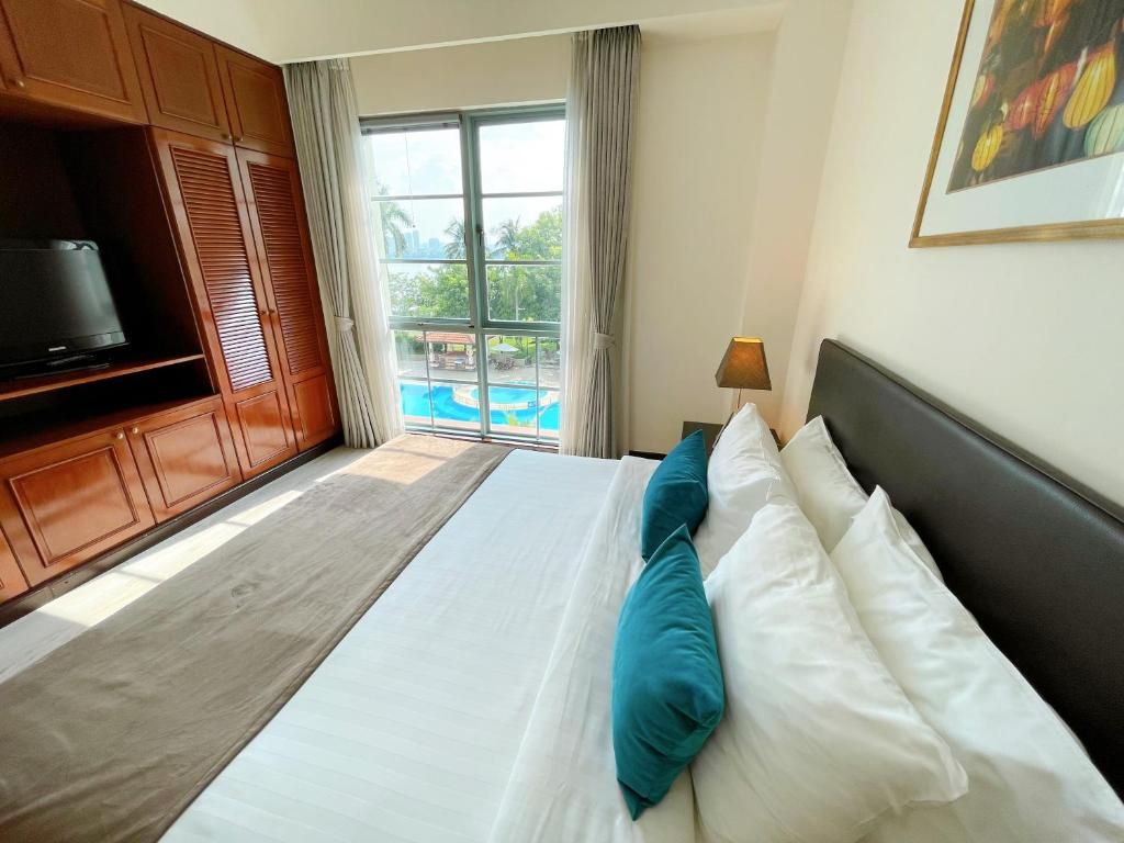 Diamond Westlake Suites фото 63