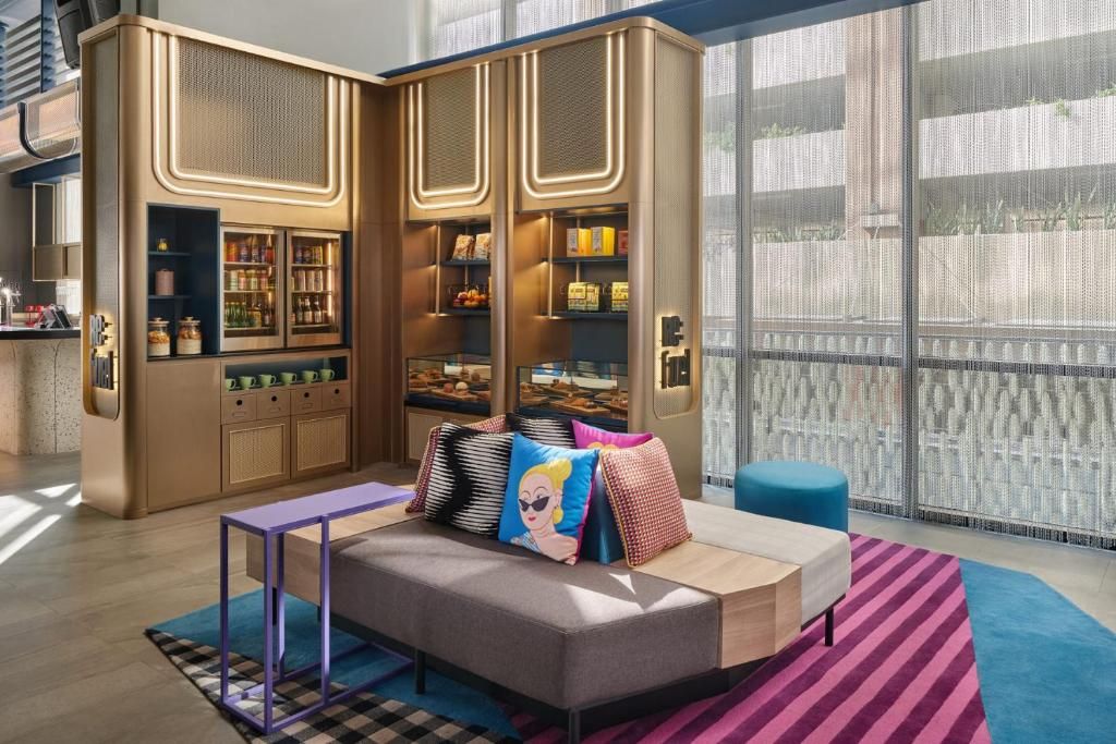 Aloft Bangkok - Sukhumvit 11 фото 43