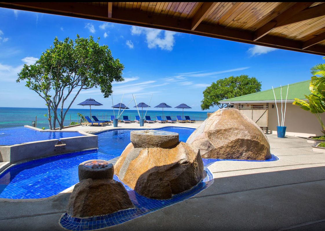 Coco De Mer & Black Parrot Suites фото 4