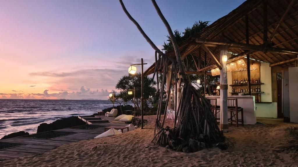Moonlight Exotic Bay Resort фото 49