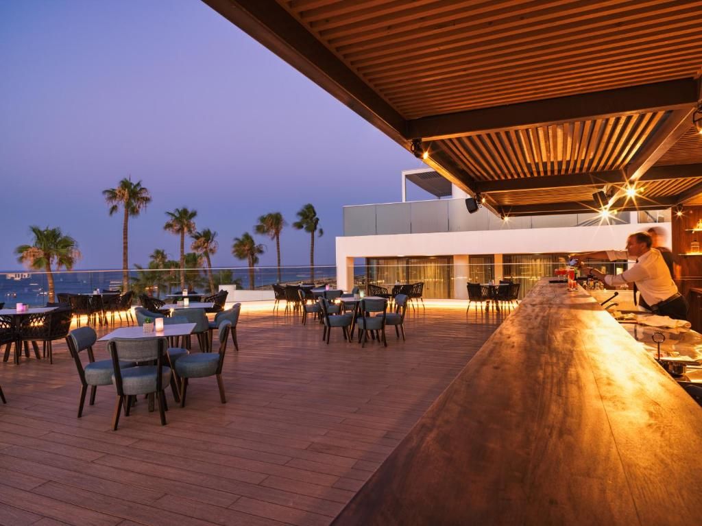 Leonardo Crystal Cove Hotel & Spa - by the sea (only adults 16+) фото 76