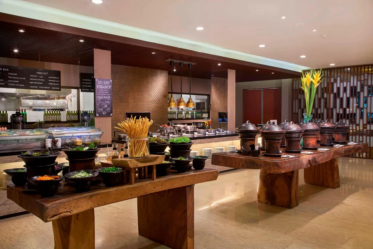 Courtyard by Marriott Bali Nusa Dua Resort фото 11