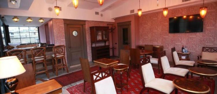 Фото отеля West inn Hotel & Restaurant