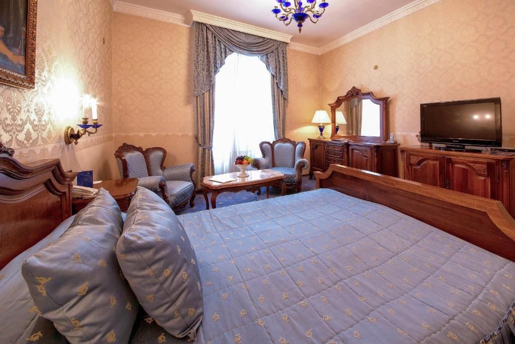 Grand Hotel London фото 24
