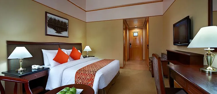 Фото отеля Berjaya Makati Hotel