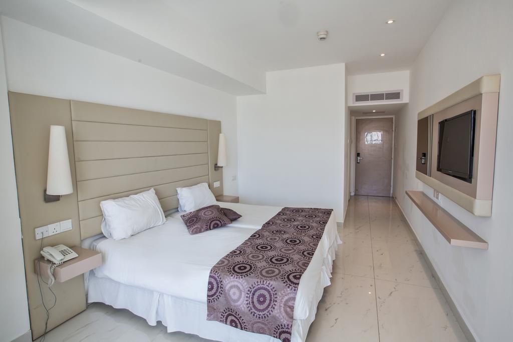 Tsokkos Protaras Beach Hotel фото 7