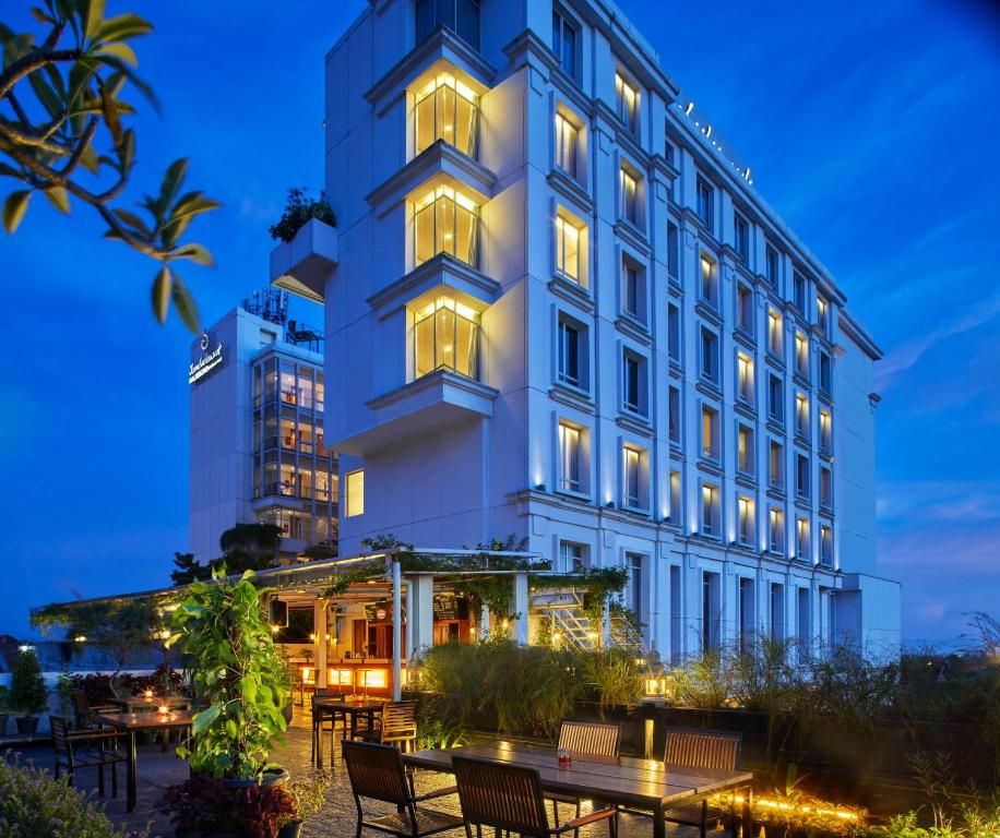 Jambuluwuk Malioboro Hotel Yogyakarta фото 18