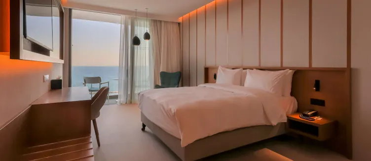 Фото отеля Radisson Beach Resort Larnaca