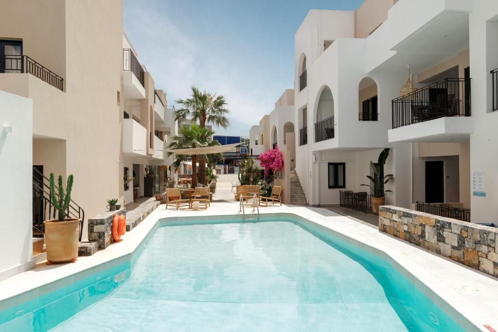 Nami Hotel & Suites фото 1