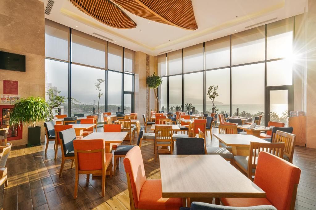 Sala Danang Beach Hotel фото 6