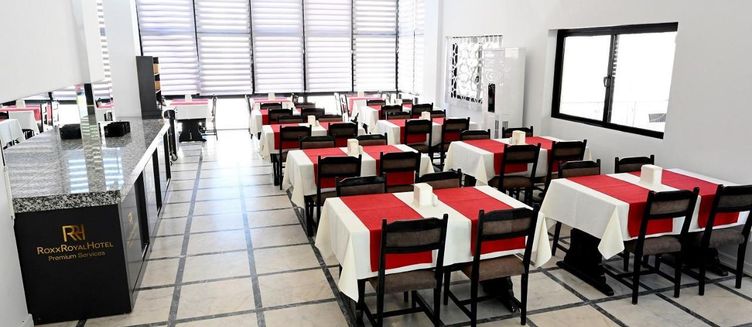 Фото отеля Roxx Royal Hotel