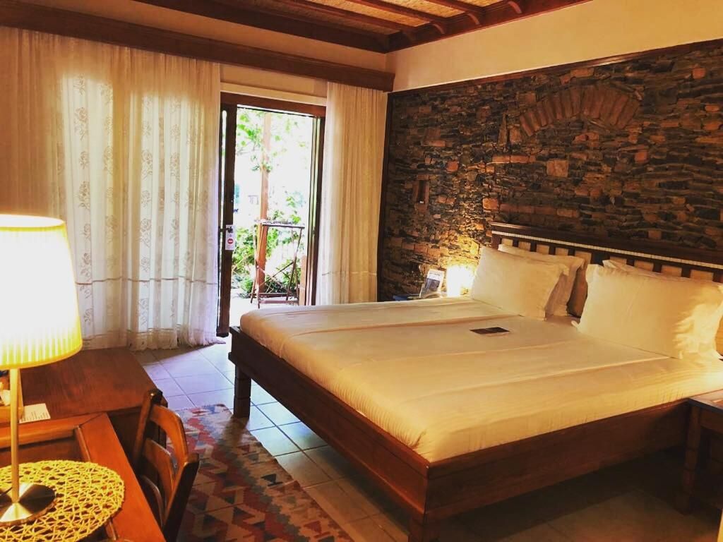 El Vino Hotel & Suites фото 3