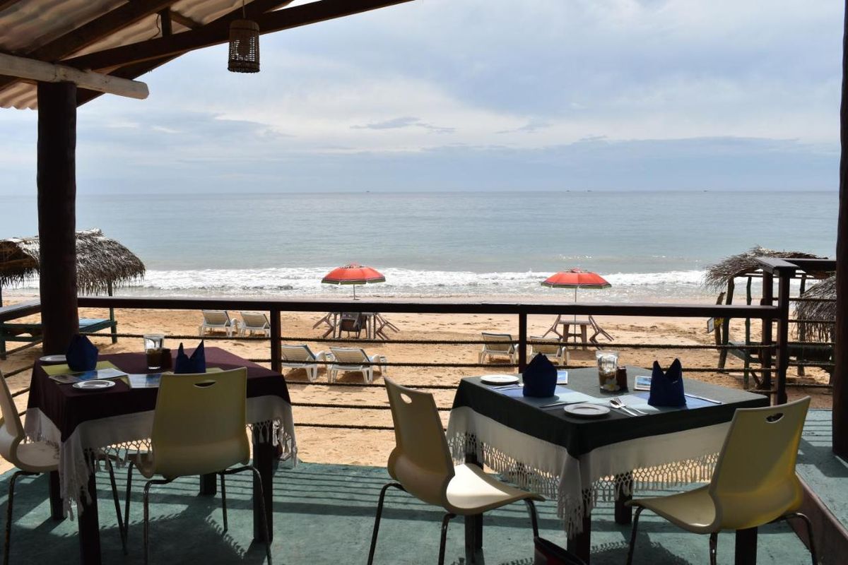 Guest House «Whitepearl Beach Guest House» фото 9