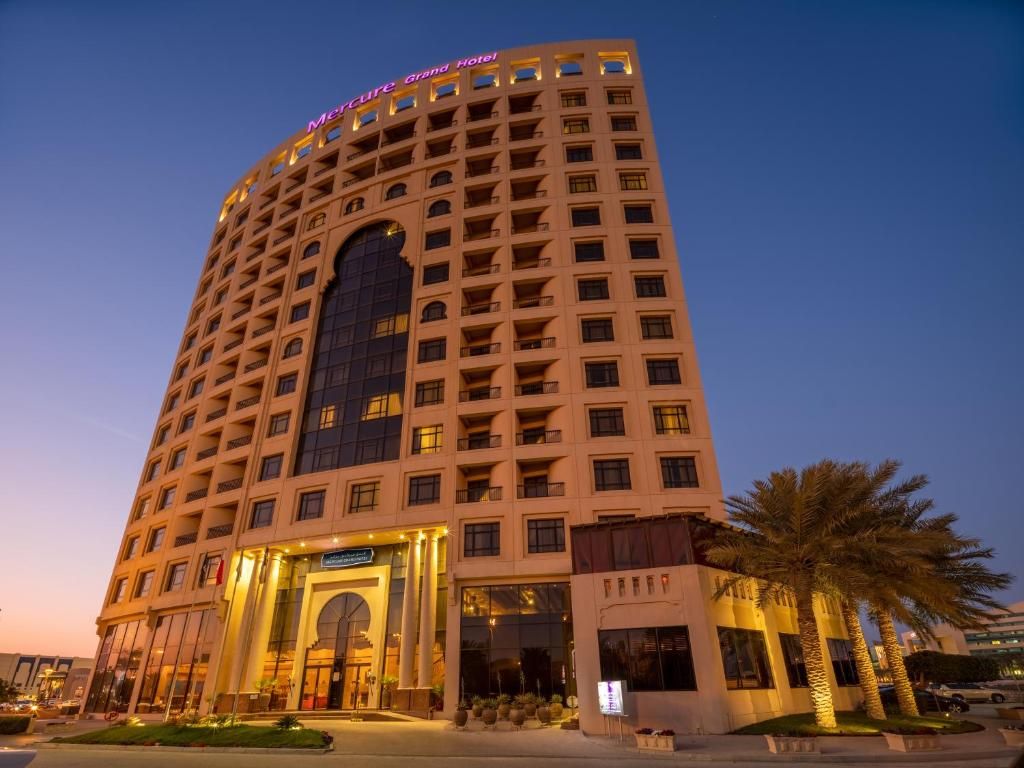 Mercure Grand Hotel Seef фото 0