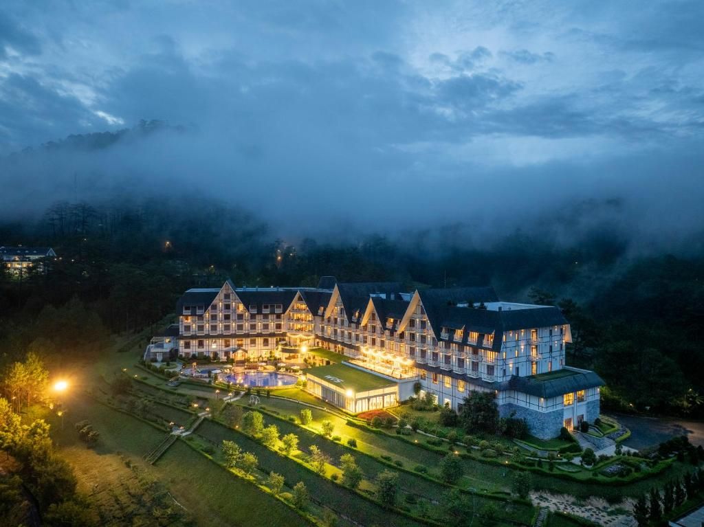 Swiss-Belresort Tuyen Lam фото 13