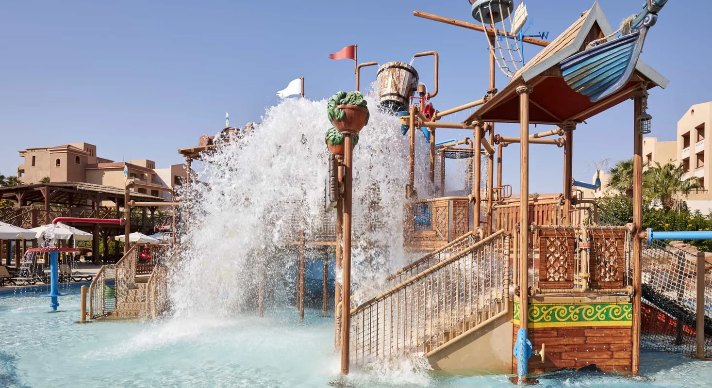 Coral Sea Holiday Resort & Aqua Park фото 25