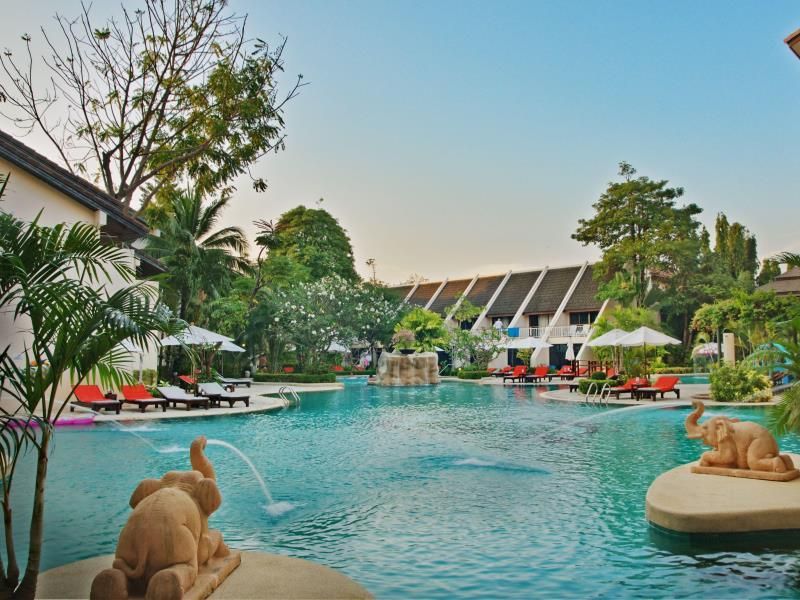 Thara Patong Beach Resort & Spa фото 24