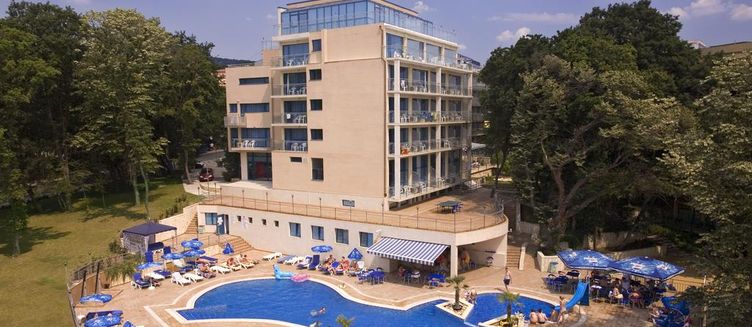 Фото отеля Holiday Park Hotel