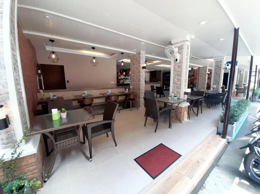 Good Nice Hotel Patong фото 4
