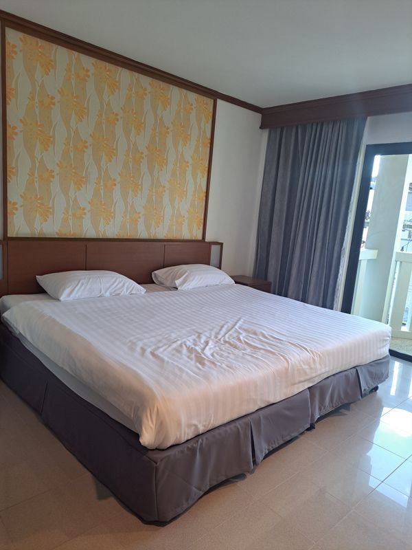 Rattana Beach Hotel фото 23