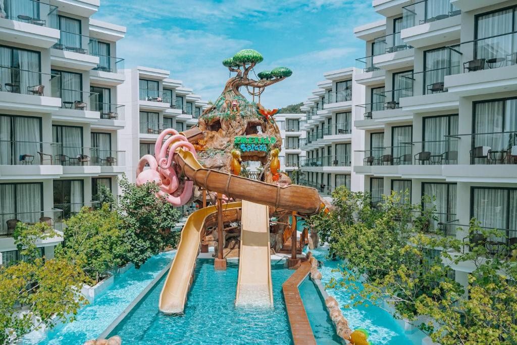 Phuket Emerald Beach Resort фото 7