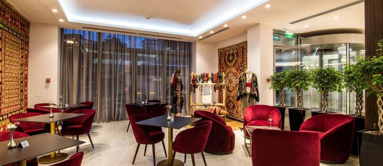 Фото отеля Ramada Hotel & Suites by Wyndham Yerevan