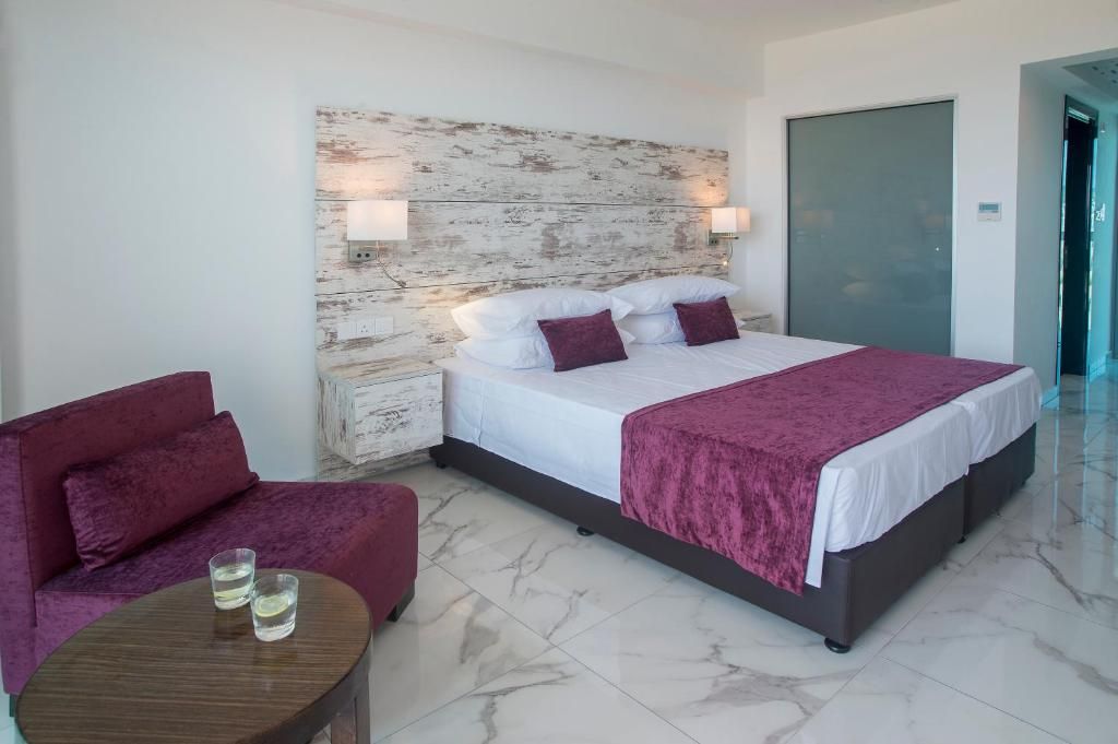 Freij Resort (ex. Ramada Hotel & Suites by Wyndham Ayia Napa) фото 4