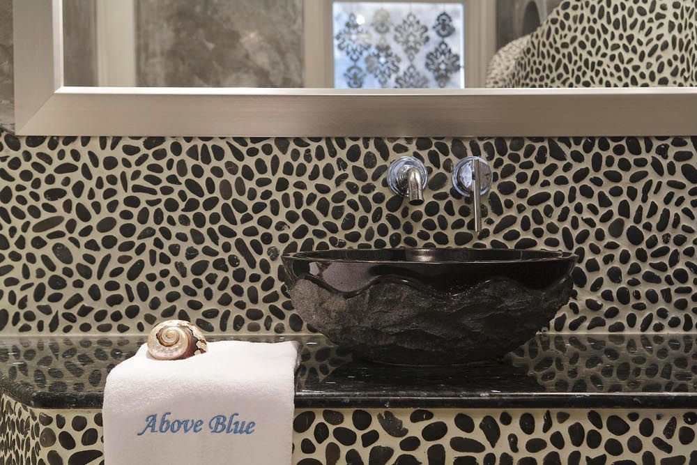 Above Blue Suites фото 5