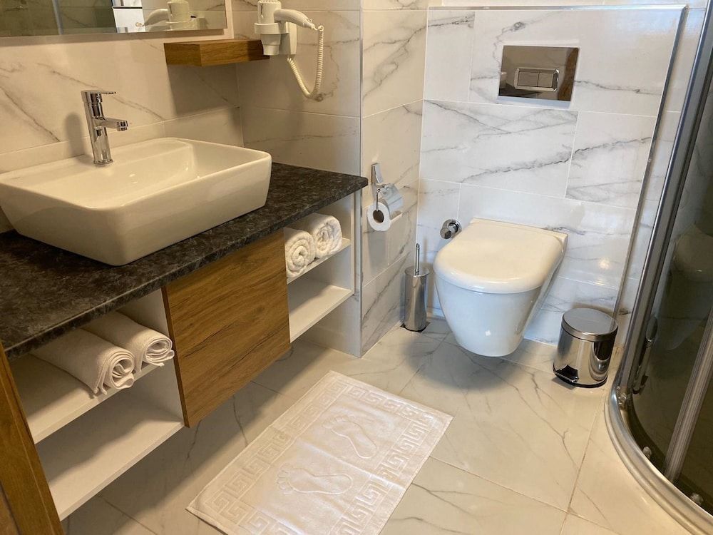Golden World Suite Hotel фото 21