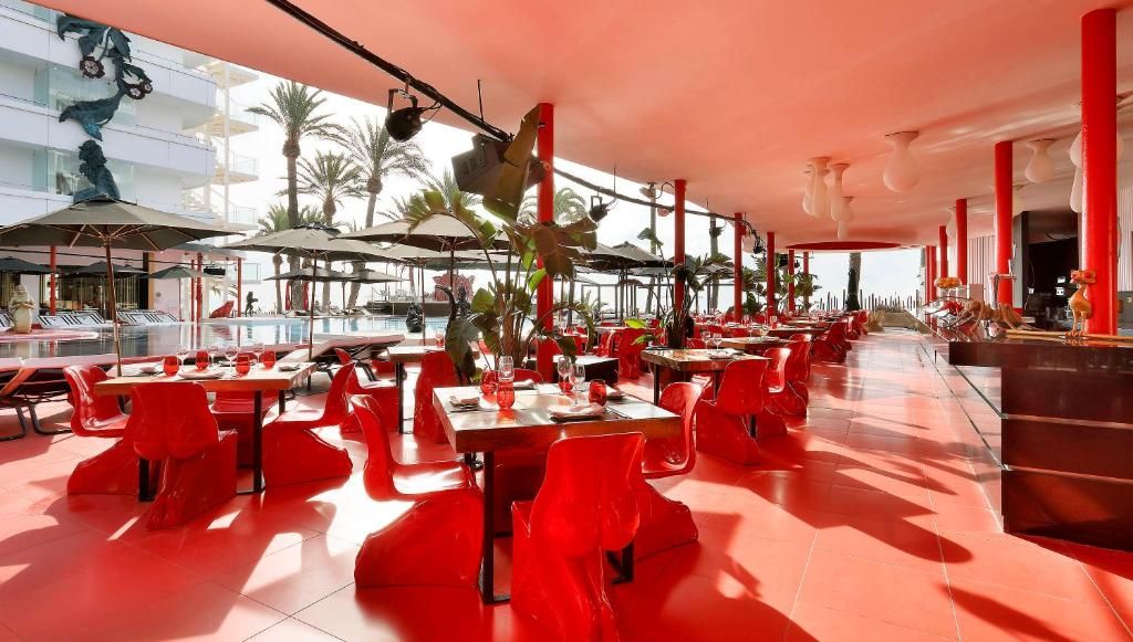 Ushuaia Ibiza Beach Hotel (Adults Only) фото 32