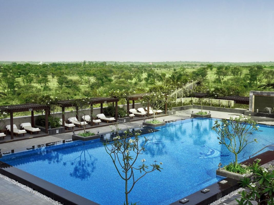 The Leela Ambience Gurugram Hotel & Residences фото 1
