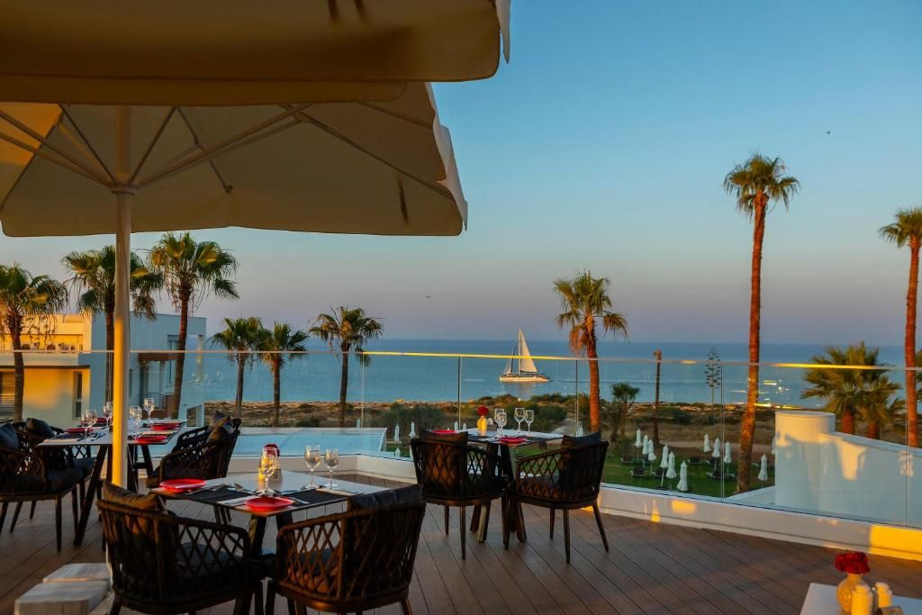 Leonardo Crystal Cove Hotel & Spa - by the sea (only adults 16+) фото 7