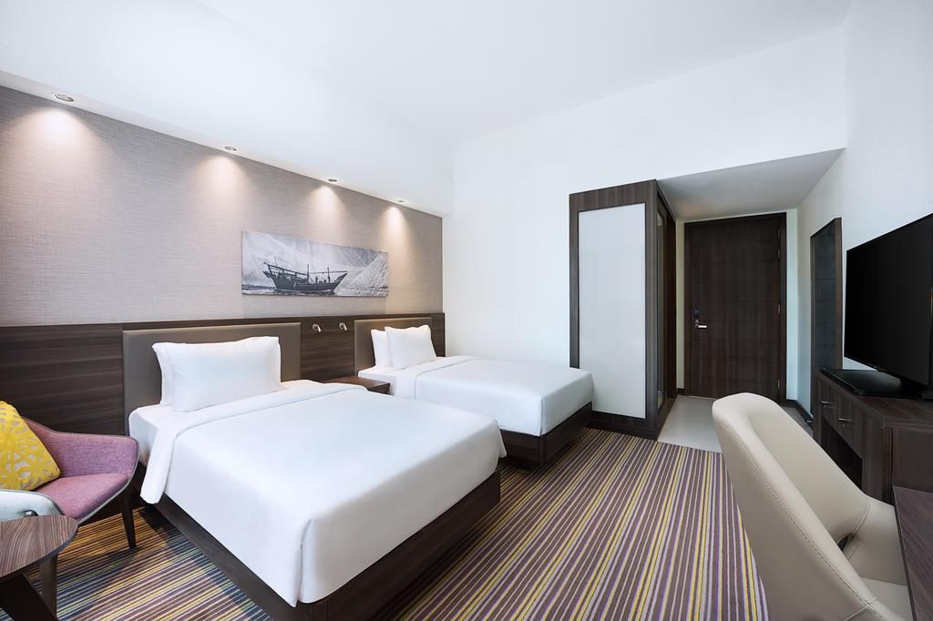 Hampton by Hilton Dubai Airport фото 2