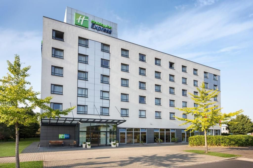 Holiday Inn Express Duesseldorf - City North фото 0