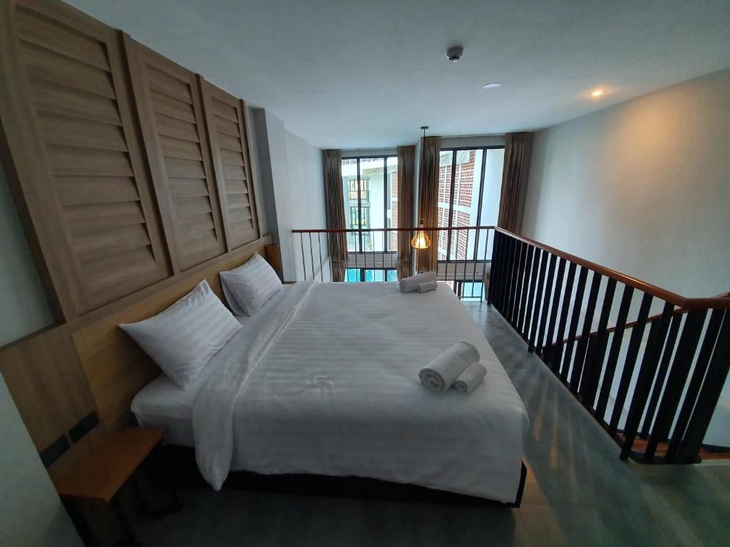 Atom Phuket Hotel фото 4