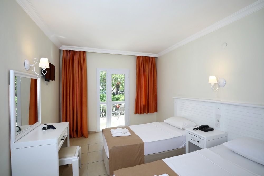 Апарт-отель «Summer Garden Suites & Beach» фото 21