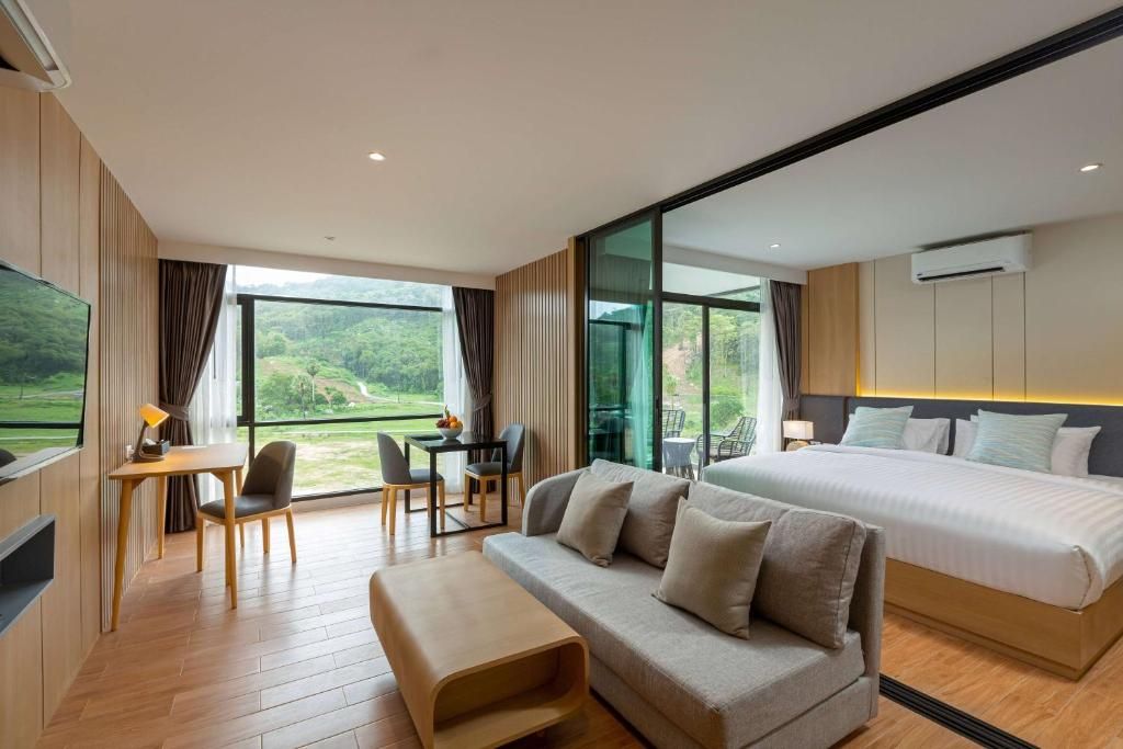 Wyndham Garden Naithon Phuket фото 59