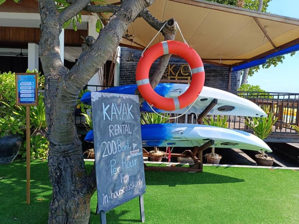 KC Beach Club & Pool Villas фото 13
