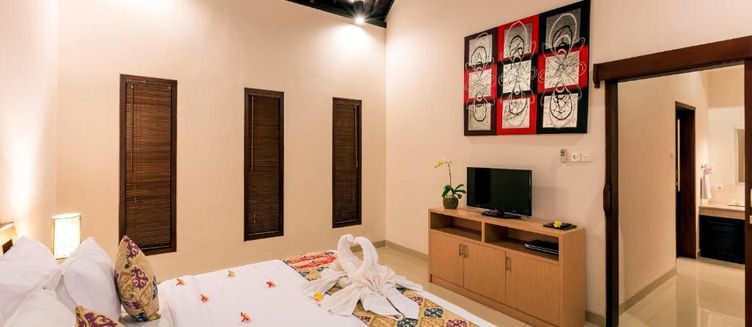Фото отеля Kubal Villa and Living Seminyak