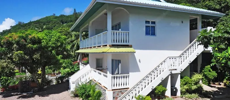 Фото отеля Diver's Lodge Guest House