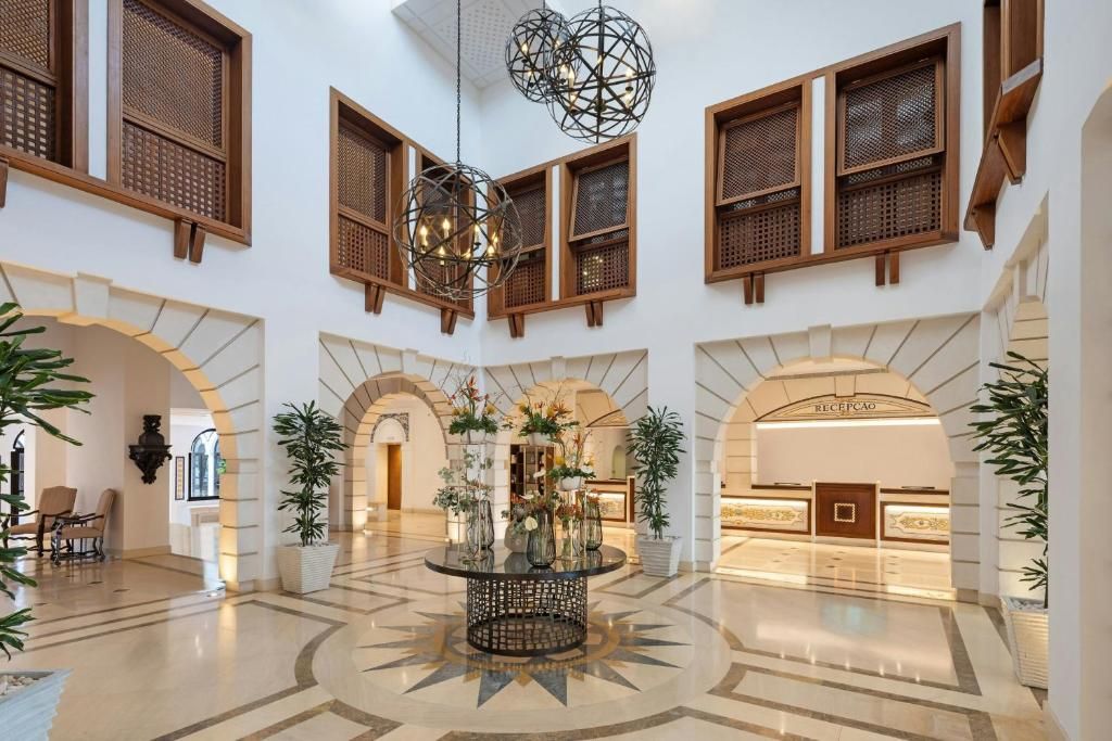 Pine Cliffs Hotel, A Luxury Collection Resort фото 35