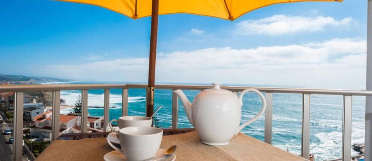 Фото отеля Azura Hotel