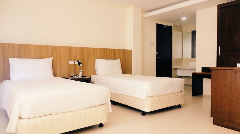 Ocean Suites Bohol Boutique Hotel фото 50