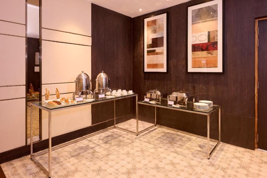 Sea Breeze Sarovar Portico фото 45