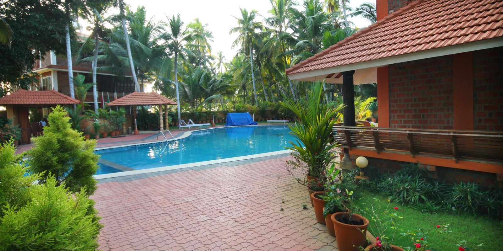 Beach and Lake Ayurvedic Resort фото 2