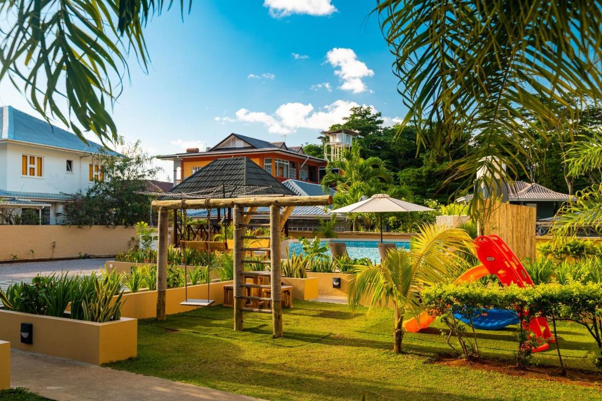 Tropical Hideaway фото 9
