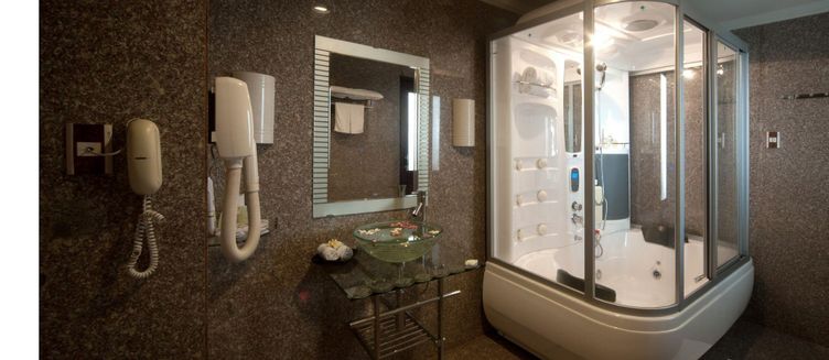 Фото отеля Silk Path Grand Hue Hotel & Spa