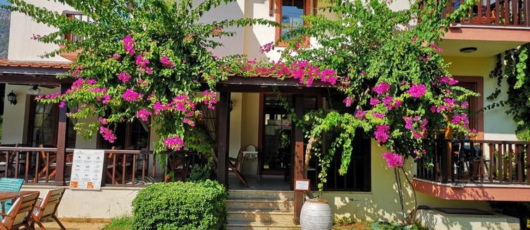 Фото отеля Efe Hotel Gocek