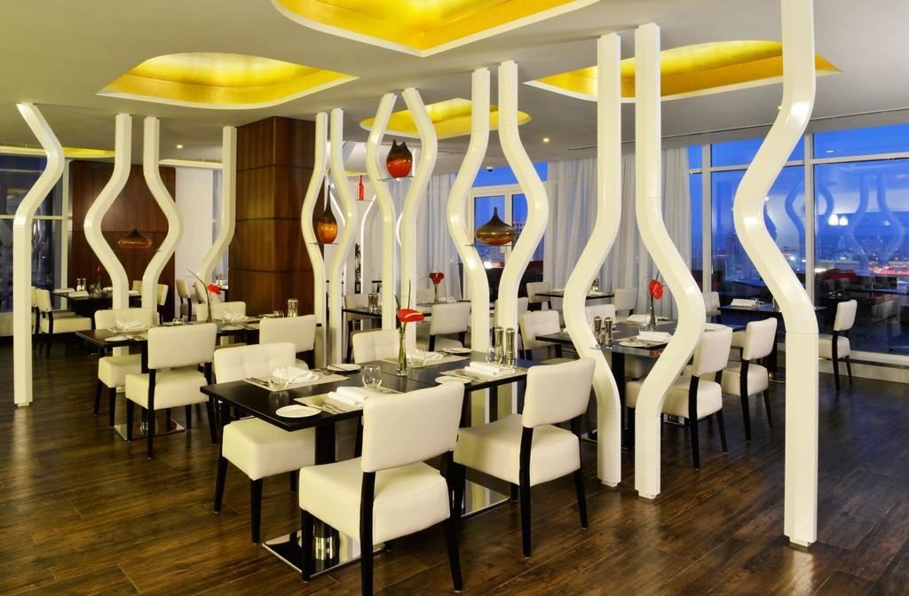 Swiss-Belhotel Seef Bahrain фото 7